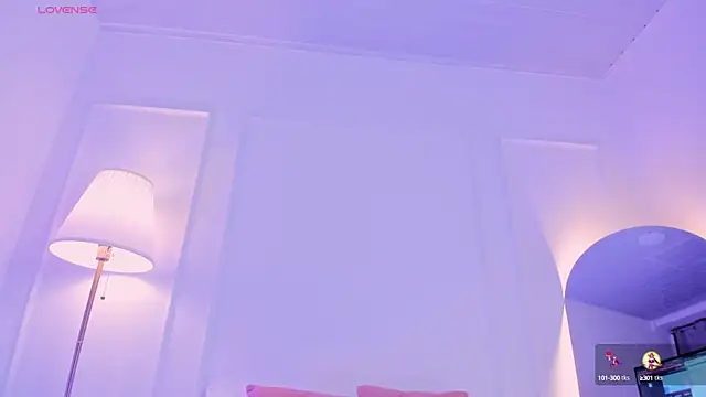 victoria becker  online show from 16, 10, 2025