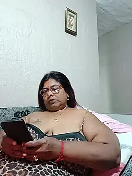 Snapshot of mileesha chatting on 18, 7, 2026 mileesha online show from 18, 7, 2026