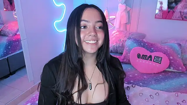 Snapshot of Lara_Rouss_ chatting on 20, 9, 2025 Lara Rouss online show from 20, 9, 2025