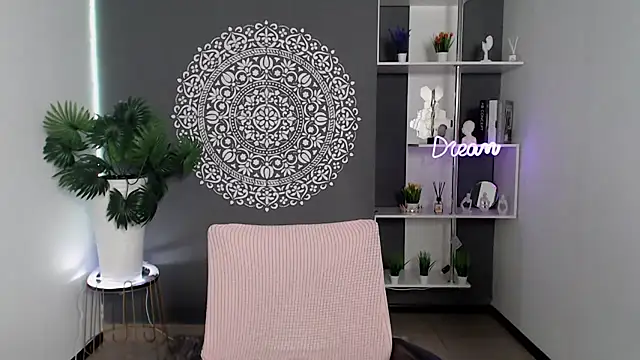 LunaPurrr online show from 16, 9, 2025