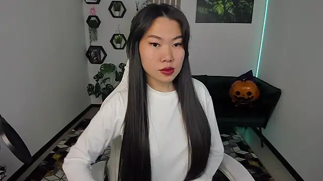 LunaPurrr online show from 31, 10, 2025