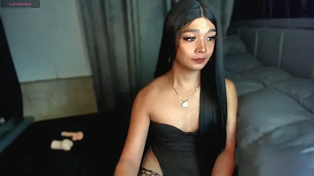 Snapshot of TrinityFucksYou chatting on 7, 7, 2026 TrinityFucksYou online show from 7, 7, 2026