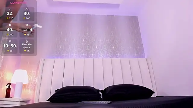 Mia-Medina online show from 17, 4, 2026