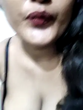 Cute pinkii online show from 8, 9, 2025