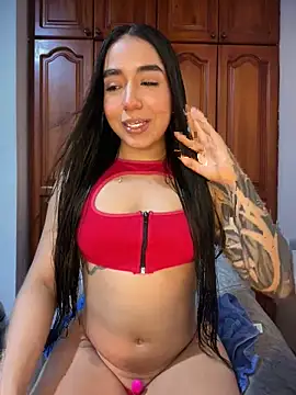 Snapshot of KaditaNavarro chatting on 14, 6, 2026 KaditaNavarro online show from 14, 6, 2026