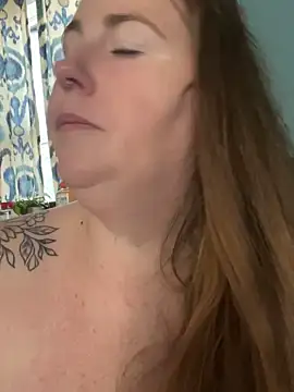 Snapshot of Domimommy420 chatting on 10, 9, 2025 Domimommy420 online show from 10, 9, 2025