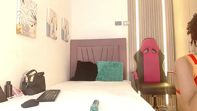 Ivone Rose  online show from 24, 10, 2025