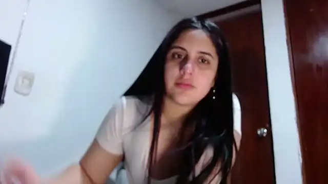 Snapshot of Electraweb_09 chatting on 15, 10, 2025 Electraweb 09 online show from 15, 10, 2025