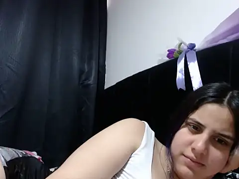 Snapshot of Electraweb_09 chatting on 14, 11, 2025 Electraweb 09 online show from 14, 11, 2025