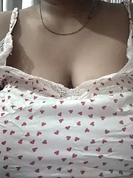 Snapshot of Raj-Rani01 chatting on 17, 10, 2025 Raj-Rani01 online show from 17, 10, 2025