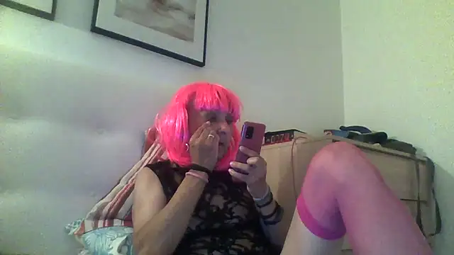 Emily de Carla online show from 19, 10, 2025