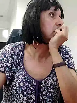 Snapshot of Emily_de_Carla chatting on 14, 7, 2026 Emily de Carla online show from 14, 7, 2026