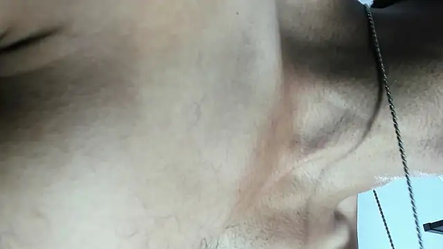Snapshot of latinhotmuscle chatting on 4, 4, 2026 latinhotmuscle online show from 4, 4, 2026