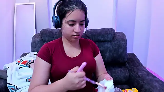 Nicol Chang online show from 15, 11, 2025