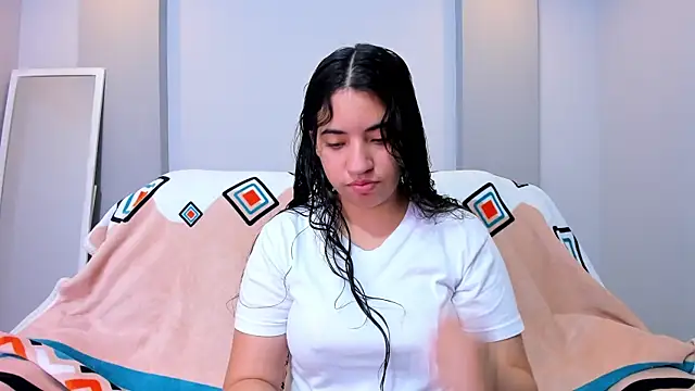 Nicol Chang online show from 21, 11, 2025