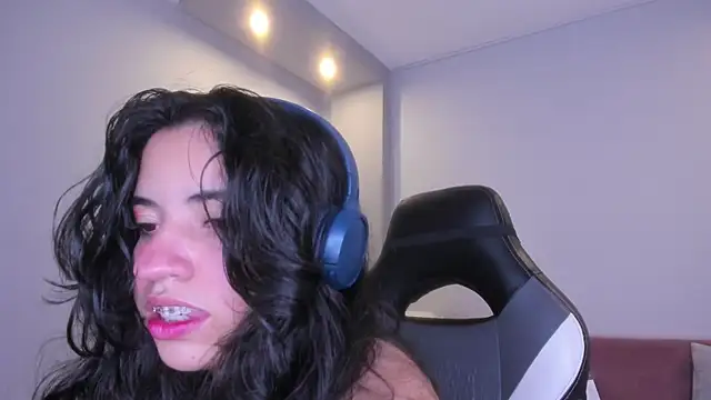 Nicol Chang online show from 12, 1, 2026