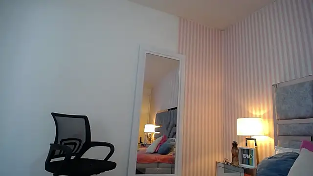 ViictoriaJones  online show from 16, 9, 2025