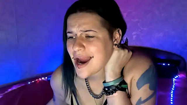 Snapshot of NeonNectar_ chatting on 22, 9, 2025 NeonNectar online show from 22, 9, 2025