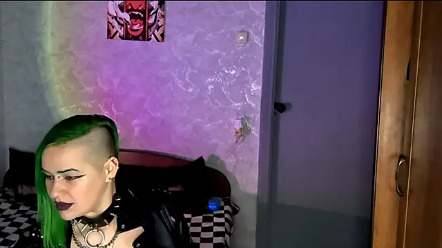 Snapshot of NeonNectar_ chatting on 17, 10, 2025 NeonNectar online show from 17, 10, 2025