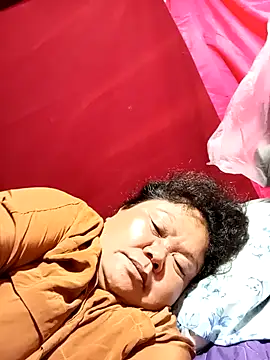 Snapshot of Mari_fvcks chatting on 4, 12, 2025 Mari fvcks online show from 4, 12, 2025