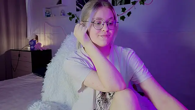 Snapshot of toffee44ka chatting on 21, 9, 2025 toffee44ka online show from 21, 9, 2025