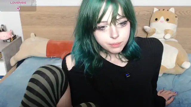Snapshot of triplebakaaa chatting on 16, 10, 2025 triplebakaaa online show from 16, 10, 2025