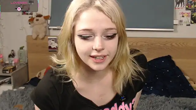 triplebakaaa online show from 4, 12, 2025