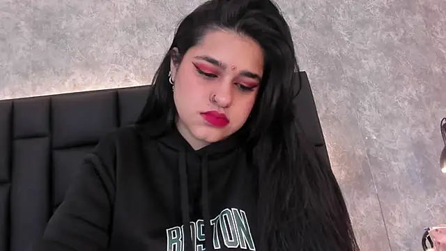 crystaldarliing online show from 10, 11, 2025