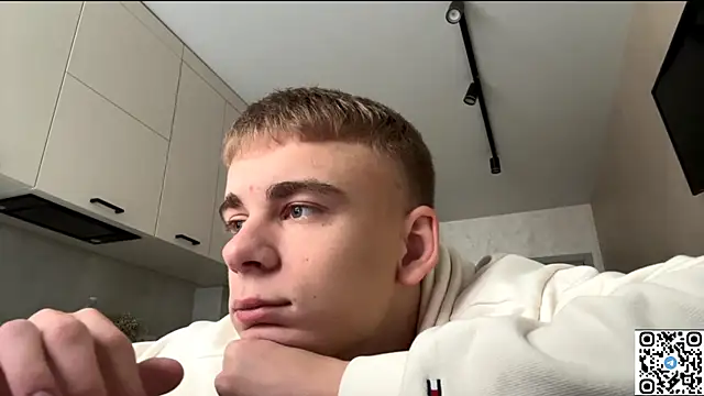 Snapshot of echowraith chatting on 8, 10, 2025 echowraith online show from 8, 10, 2025