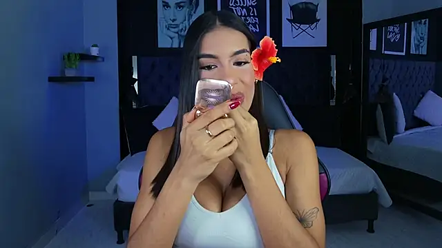 kitty collins  online show from 23, 3, 2026