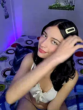 Snapshot of Danly_ chatting on 30, 10, 2025 Danly online show from 30, 10, 2025