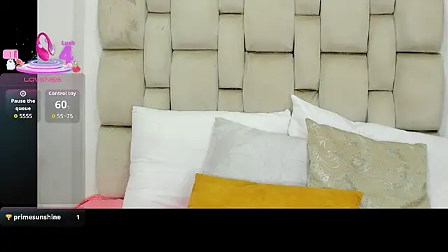 ValerieSoto online show from 20, 10, 2025