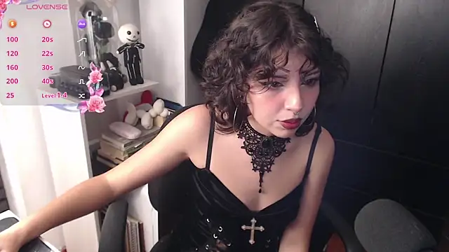 Snapshot of BiiHoney chatting on 18, 6, 2026 BiiHoney online show from 18, 6, 2026