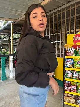 Isaa-Sweet online show from 28, 11, 2025