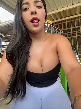 Isaa-Sweet online show from 26, 2, 2026