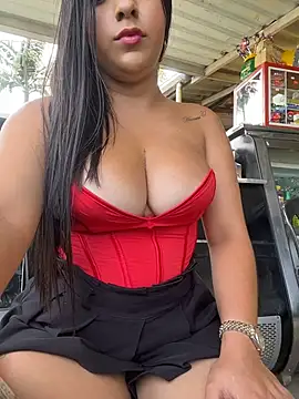 Snapshot of Isaa-Sweet chatting on 10, 5, 2026 Isaa-Sweet online show from 10, 5, 2026