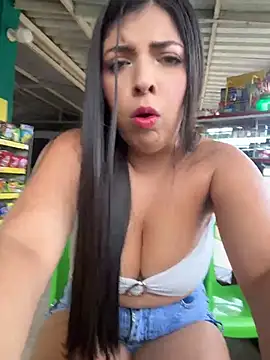 Snapshot of Isaa-Sweet chatting on 7, 7, 2026 Isaa-Sweet online show from 7, 7, 2026