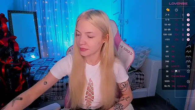 AnyaTaylor  online show from 8, 1, 2026