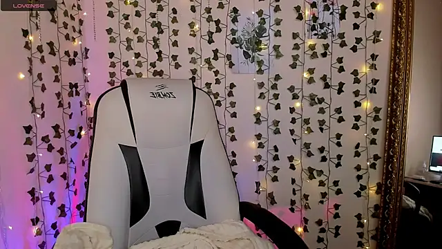 AnyaTaylor  online show from 6, 2, 2026