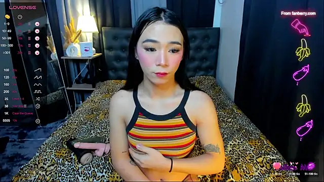 Snapshot of bellamoonlightX chatting on 18, 10, 2025 bellamoonlightX online show from 18, 10, 2025