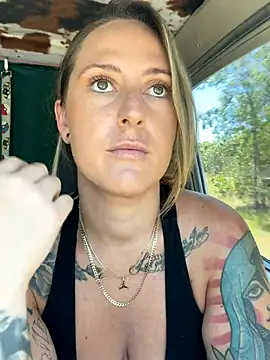 Snapshot of OdetteDelane chatting on 23, 10, 2025 OdetteDelane online show from 23, 10, 2025