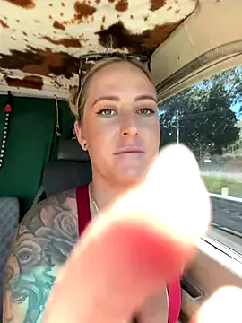 Snapshot of OdetteDelane chatting on 20, 11, 2025 OdetteDelane online show from 20, 11, 2025