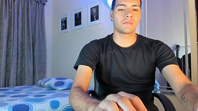 TeamPorn 19 online show from 19, 11, 2025