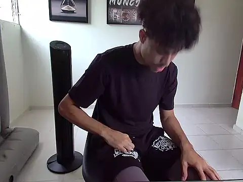 Dollarhot30 online show from 2, 2, 2026