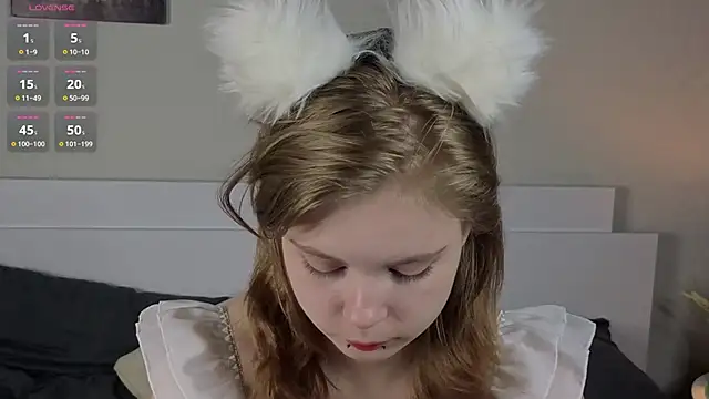 Snapshot of JulietteRain chatting on 12, 6, 2026 JulietteRain online show from 12, 6, 2026