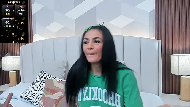 Mommy Naughty online show from 17, 3, 2026