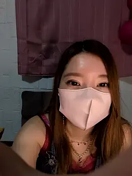Snapshot of yuuhichan chatting on 27, 5, 2026 yuuhichan online show from 27, 5, 2026