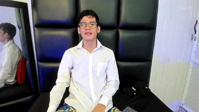 LittleMax23 online show from 11, 9, 2025