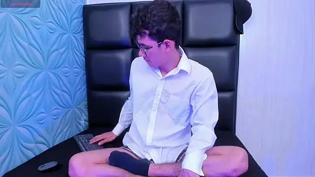 LittleMax23 online show from 17, 9, 2025