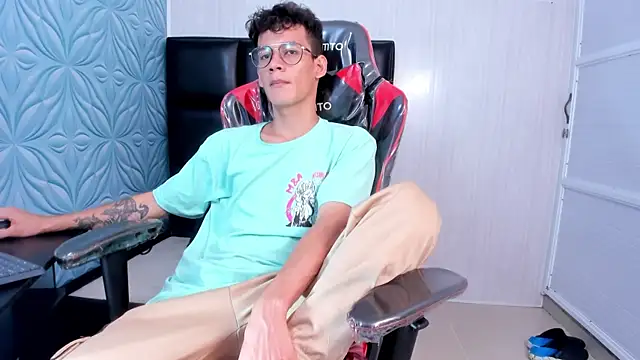 LittleMax23 online show from 12, 11, 2025